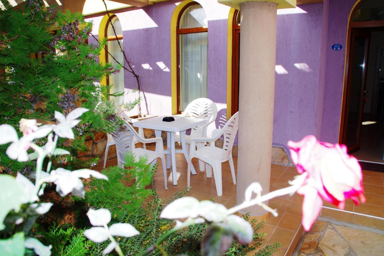 Azura Garden Apartments 체르노모레츠 외부 사진