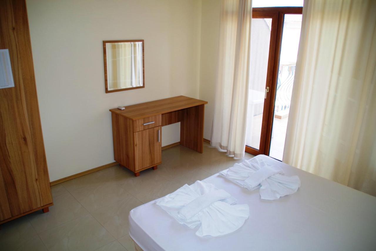 Azura Garden Apartments 체르노모레츠 외부 사진
