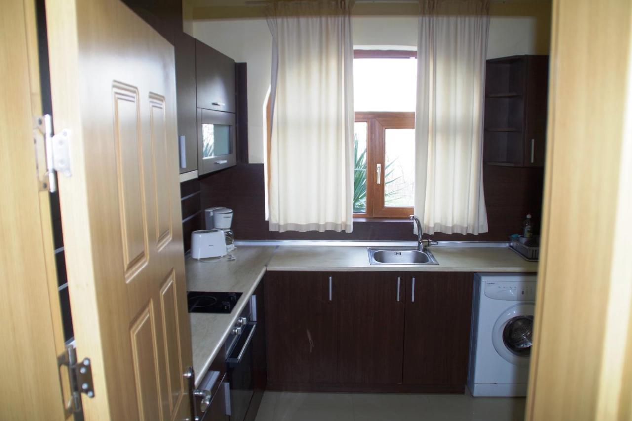 Azura Garden Apartments 체르노모레츠 외부 사진